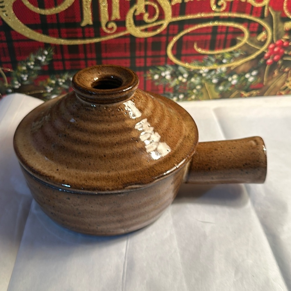 Stoneware egg pot